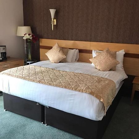 Harefield Manor Hotel Ромфорд Экстерьер фото